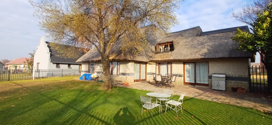 3 Bedroom Property for Sale in Loch Athlone Free State